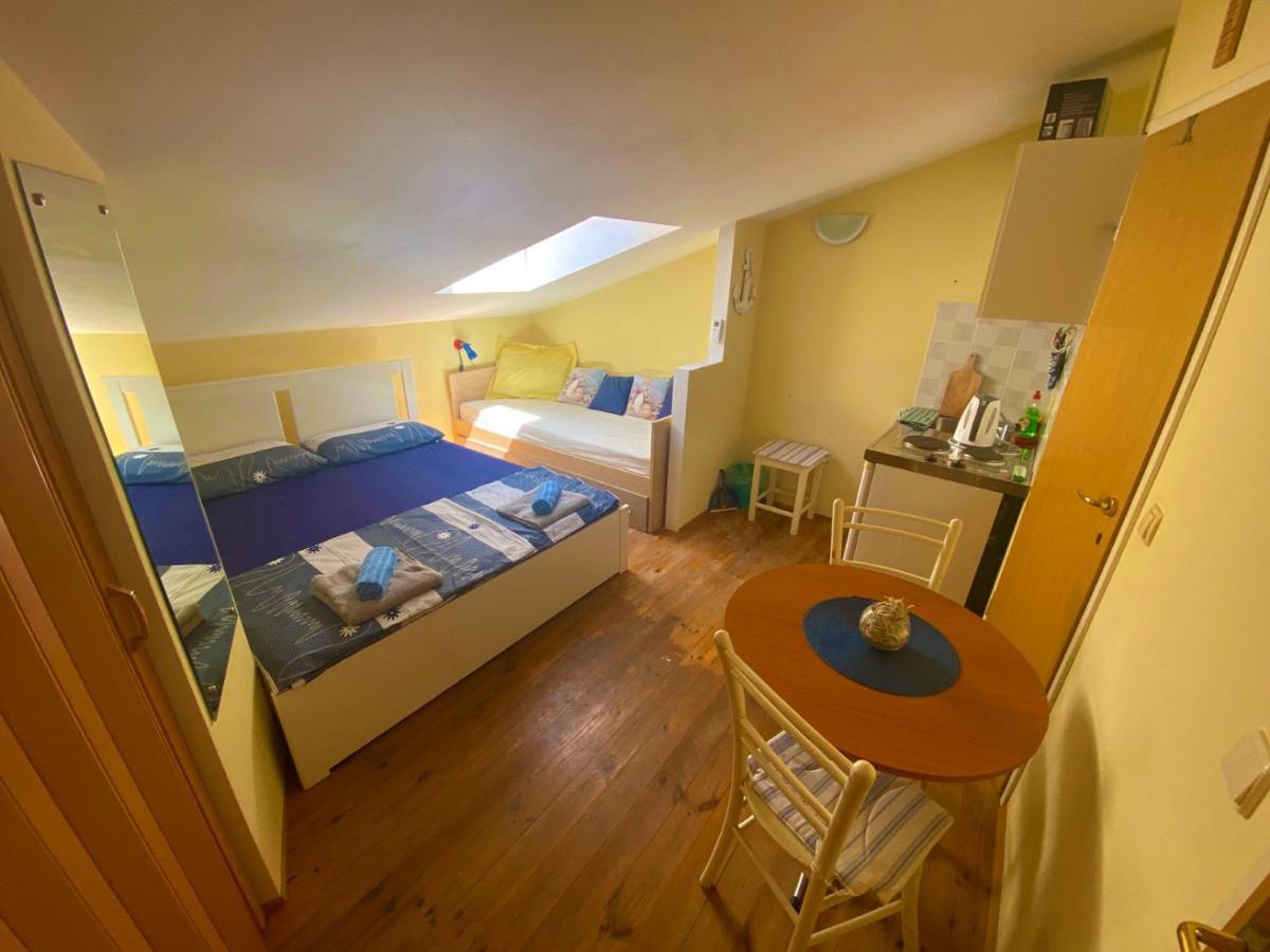 Sailor Apartments Паг Екстериор снимка